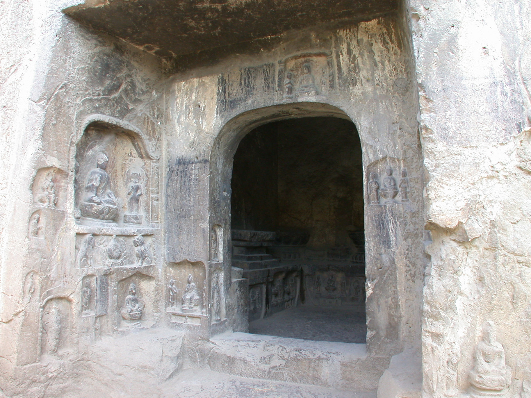 Xiangtangshan Cave 6 façade